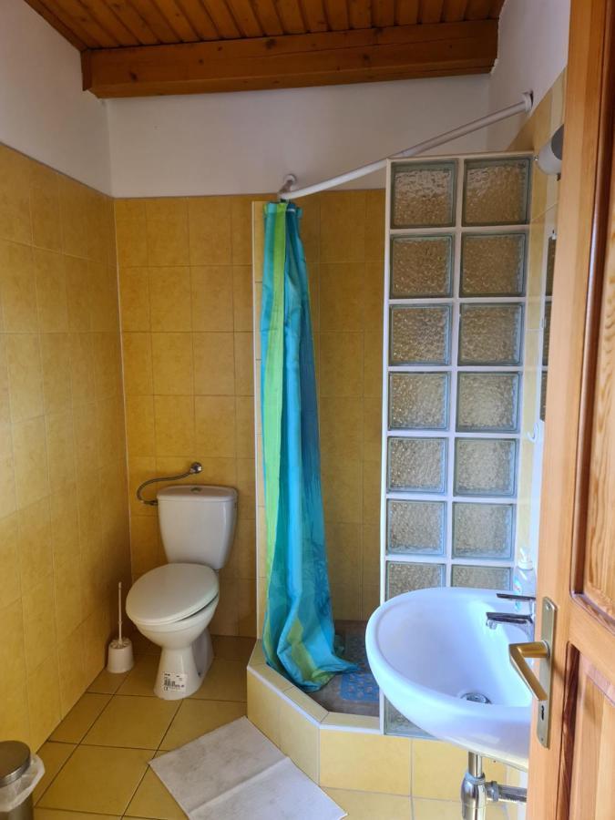 Mediterran Apartman Es Vendeghaz Hajduszoboszlo Exterior photo