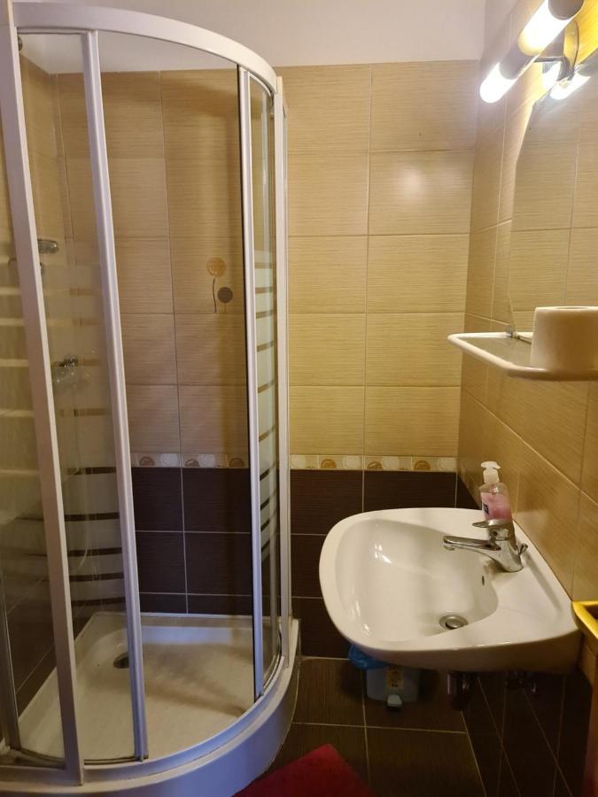 Mediterran Apartman Es Vendeghaz Hajduszoboszlo Exterior photo
