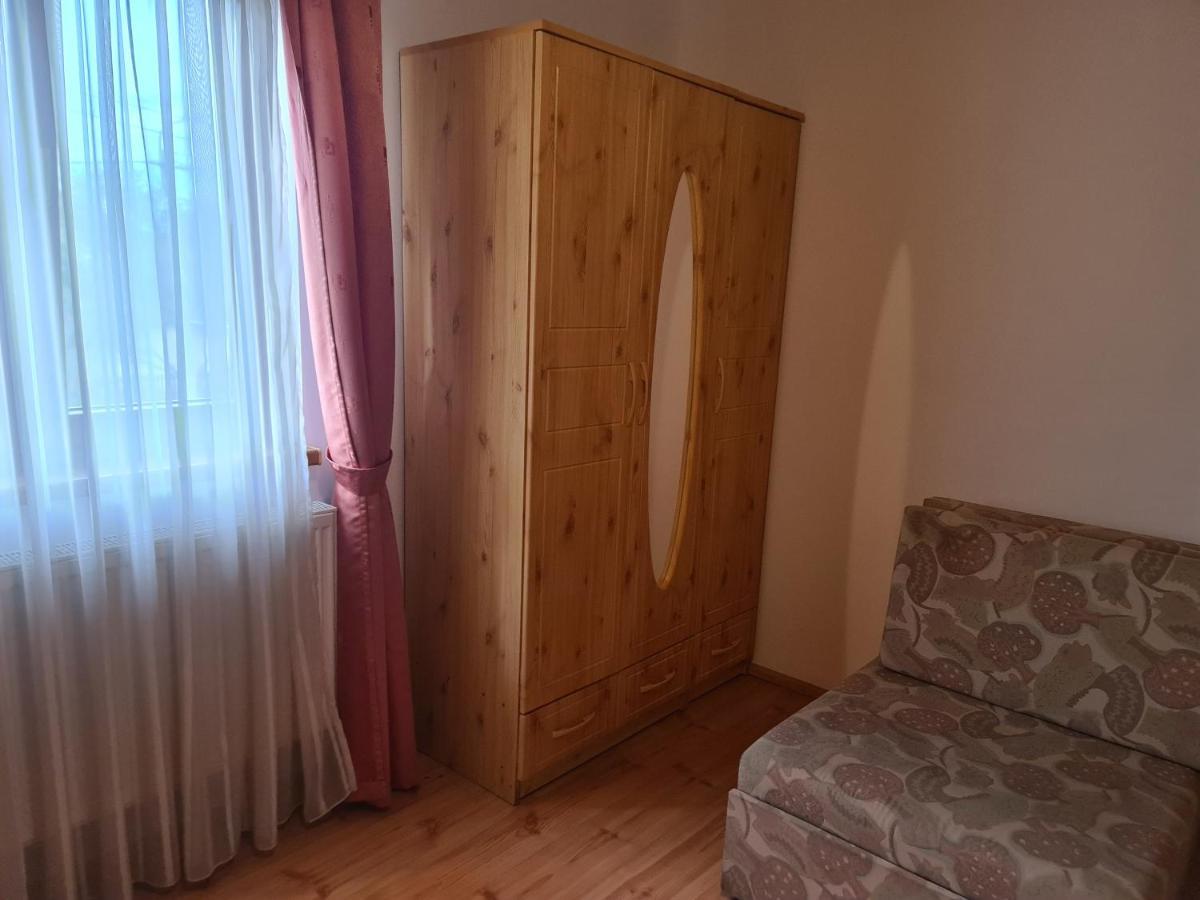 Mediterran Apartman Es Vendeghaz Hajduszoboszlo Exterior photo
